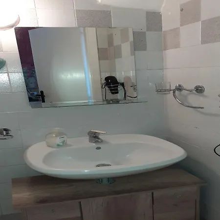 Apartment Piccola Montmartre A Turin